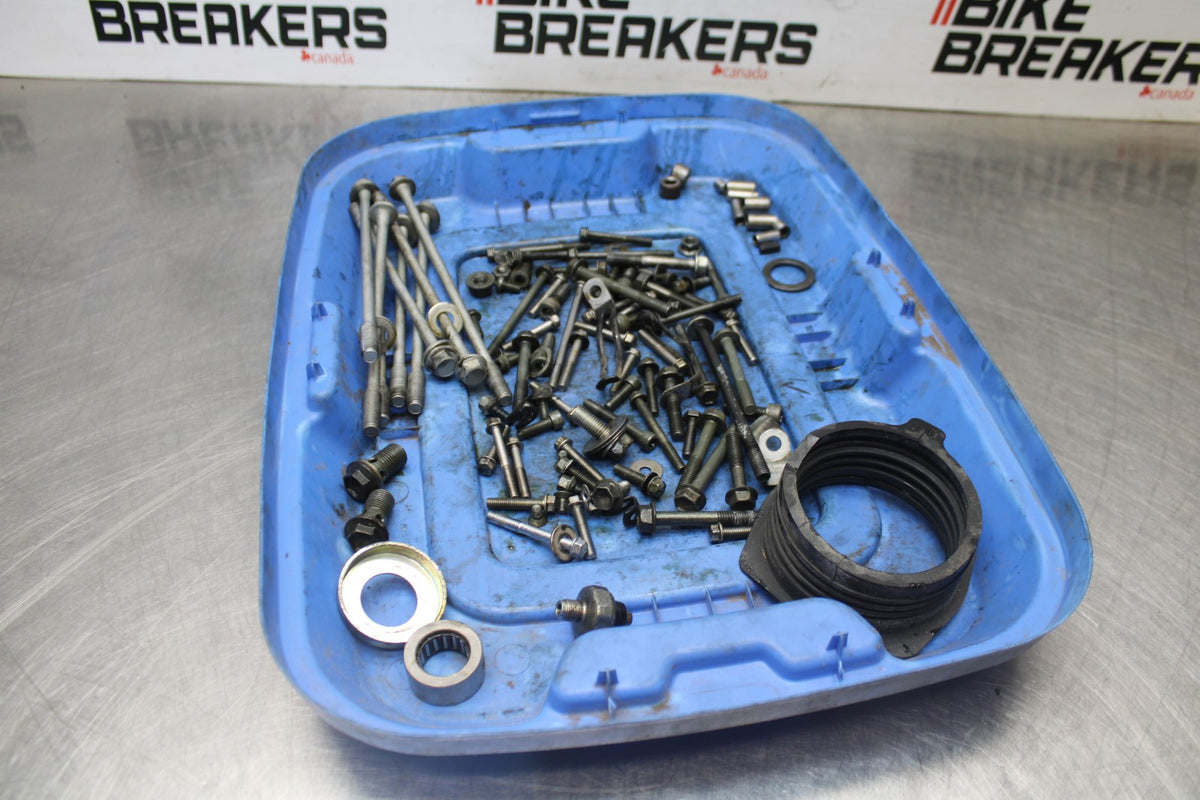 05-09 SUZUKI BOULEVARD C90 ENGINE MOUNTING BOLTS HARDWARE MOTOR SCREWS BB918