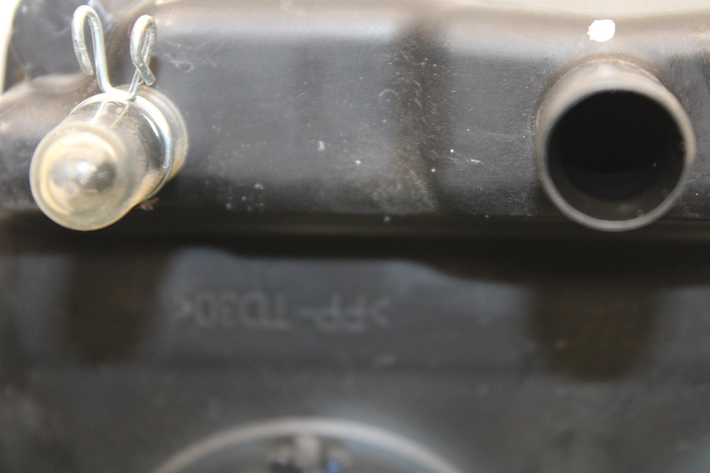 19-22 KAWASAKI Z400 AIRBOX AIR INTAKE FILTER BOX BB586