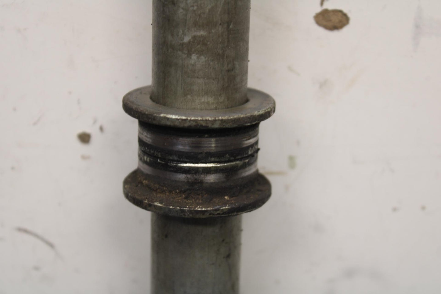 03 KAWASAKI NINJA ZX6RR ZX600K FRONT WHEEL RIM AXLE PIVOT BOLT BB105