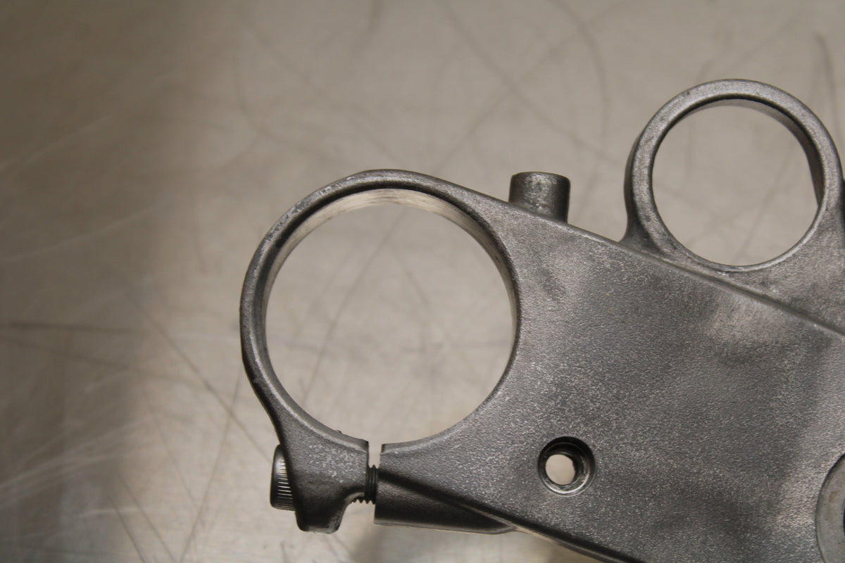 96 YAMAHA YZF750R FORKS UPPER TRIPLE TREE CLAMP BB137