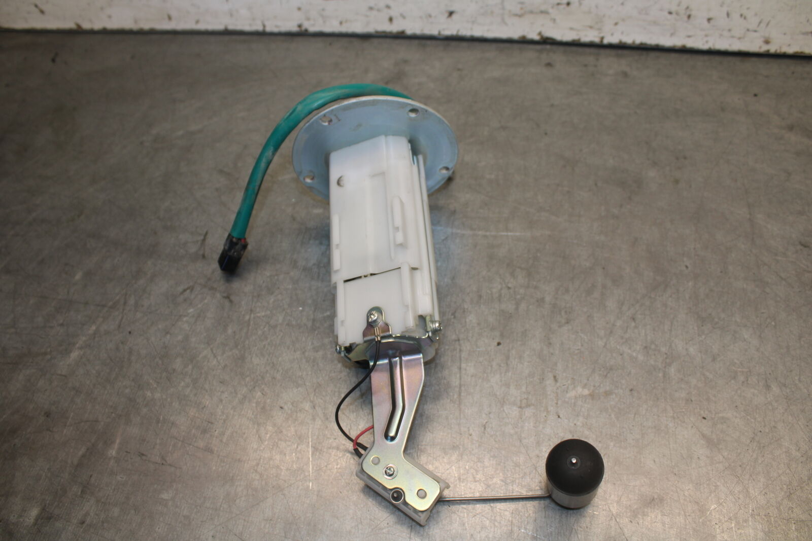 19-23 KAWASAKI NINJA ZX6R FUEL PUMP GAS PETROL SENDER UNIT BB701