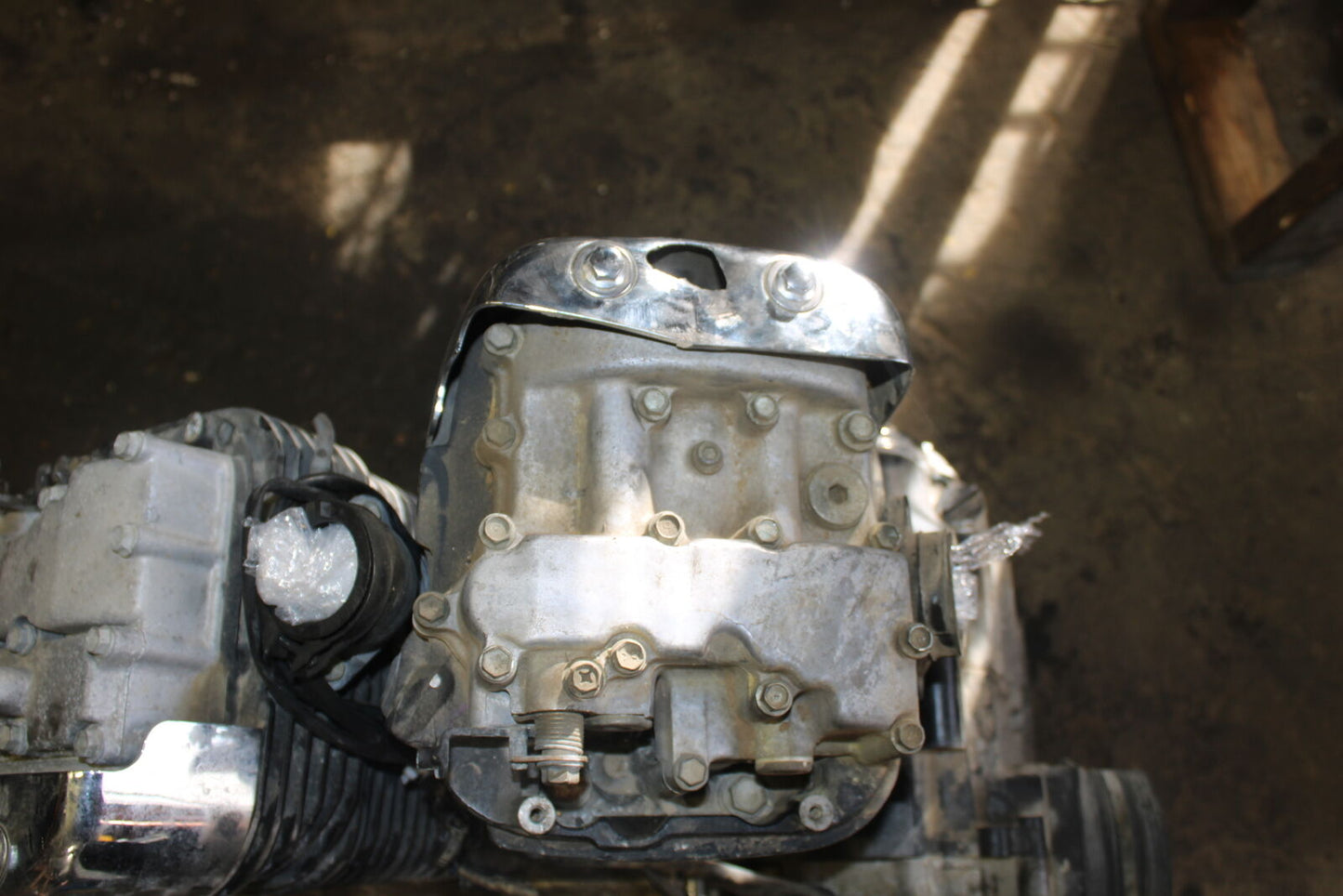 87-03 SUZUKI INTRUDER 1400 VS1400GLP ENGINE MOTOR BB702