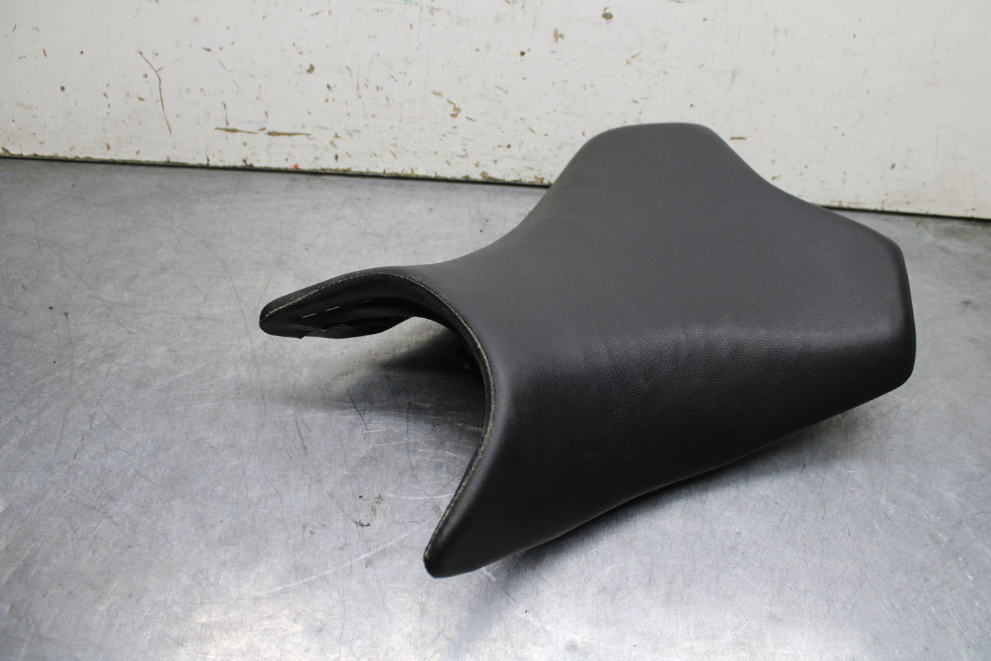 24 KAWASAKI NINJA 500 ABS FRONT DRIVERS SEAT PAD SADDLE PILLION BB730
