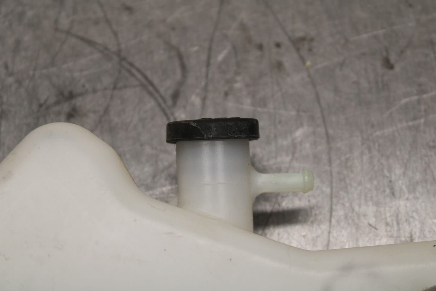 13 SUZUKI GSXR750 COOLANT WATER TANK RESERVOIR BOTTLE BB110