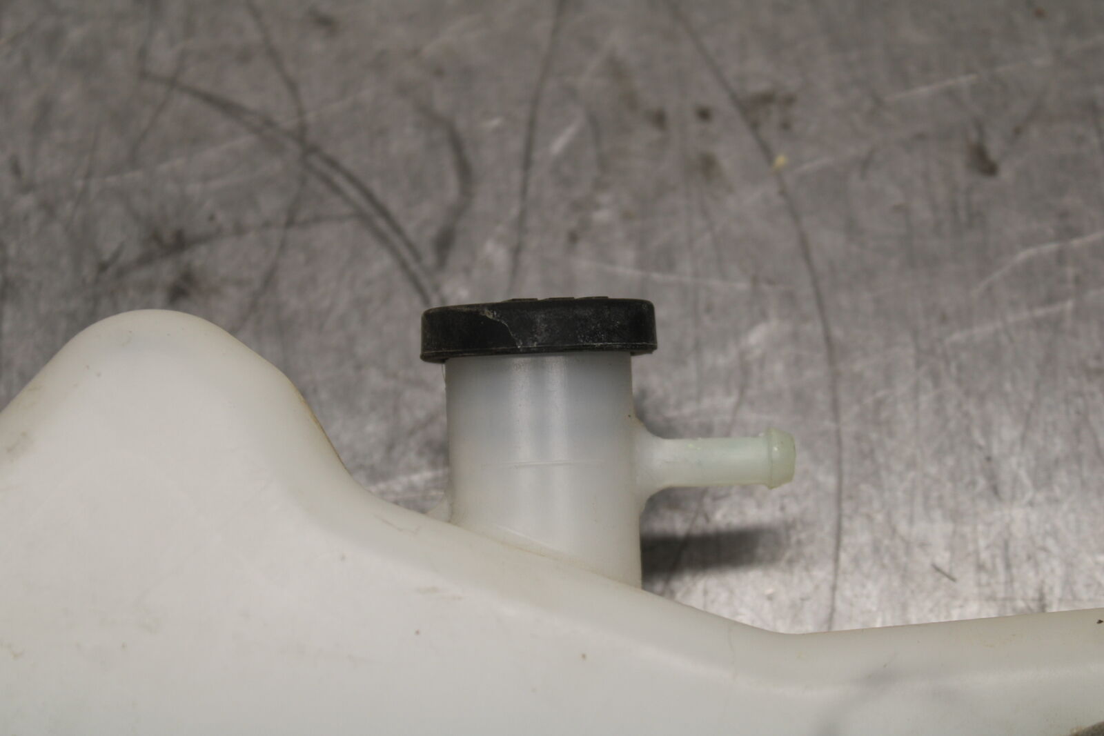 13 SUZUKI GSXR750 COOLANT WATER TANK RESERVOIR BOTTLE BB110