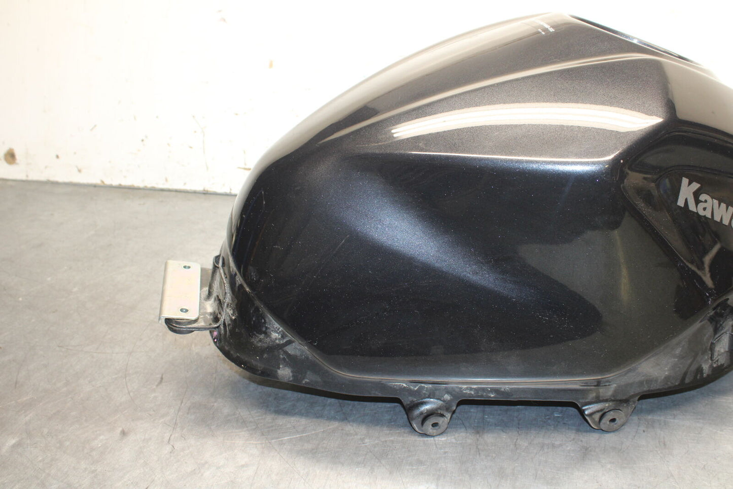 18-23 KAWASAKI NINJA 400 EX400 ABS GAS TANK FUEL CELL PETROL RESERVOIR BB747