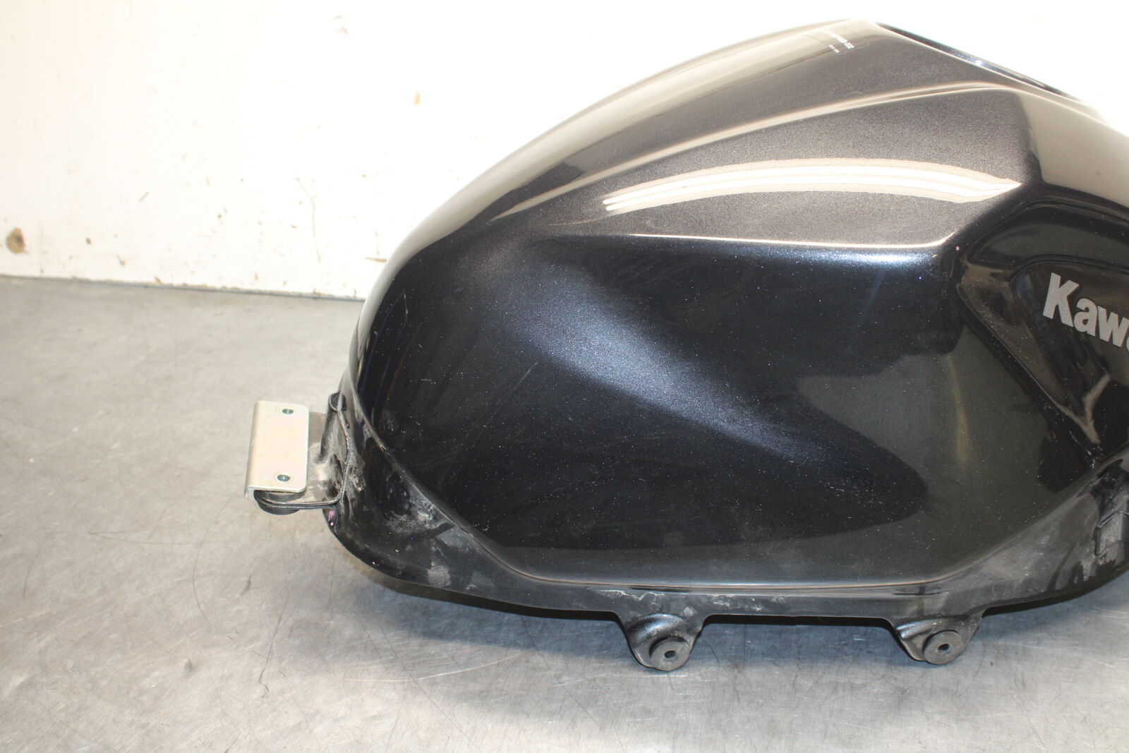 18-23 KAWASAKI NINJA 400 EX400 ABS GAS TANK FUEL CELL PETROL RESERVOIR BB747