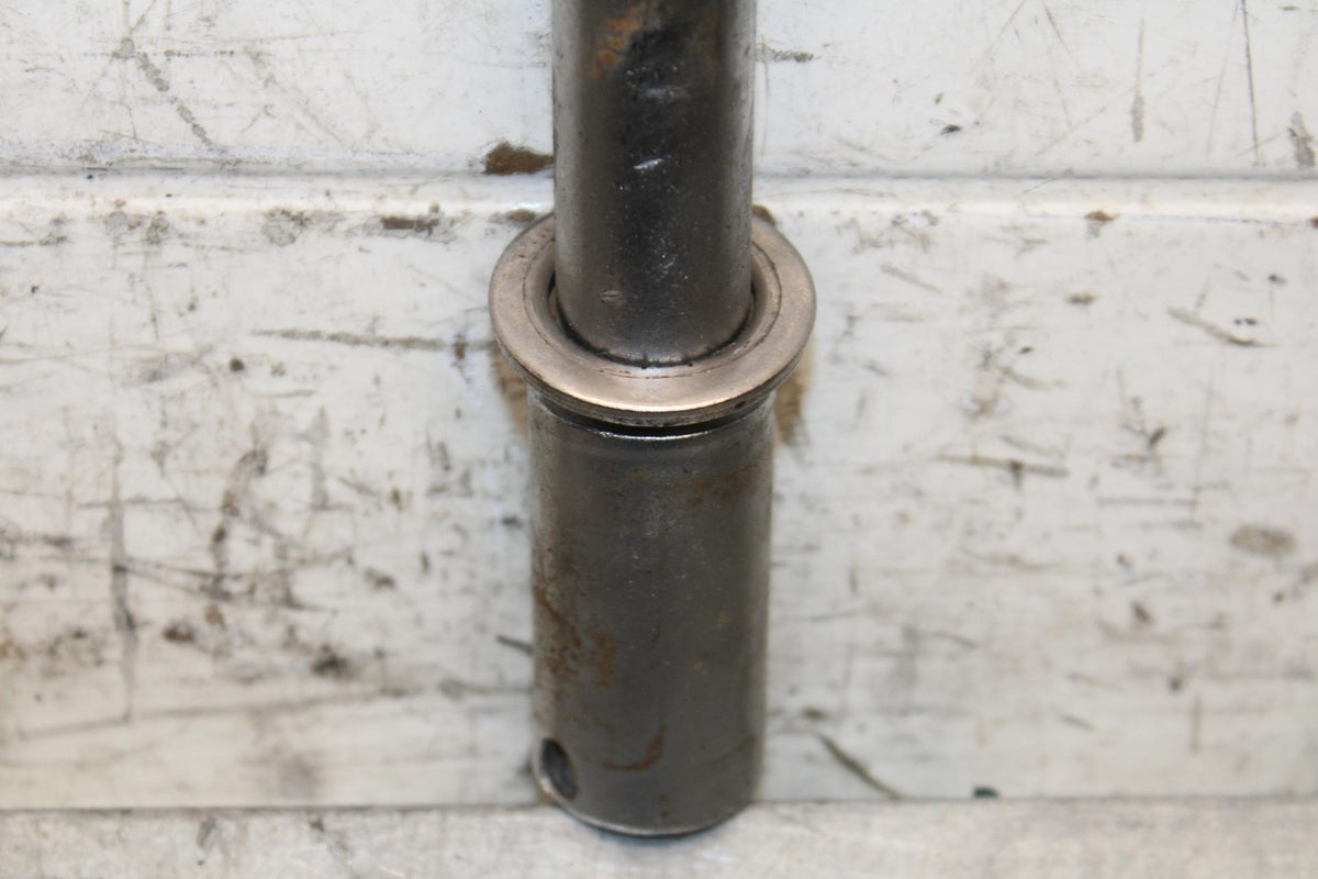 2003 Yamaha Vmax 1200 VMX1200 REAR AXLE BACK WHEEL RIM PIVOT BOLT AXEL BB563