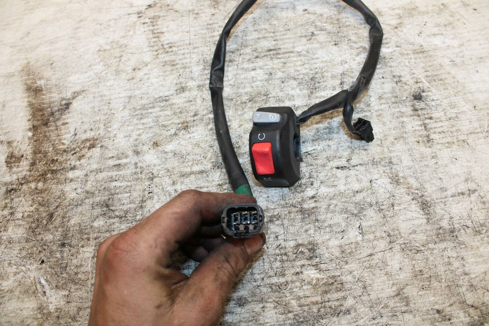 13-18 KAWASAKI NINJA ZX6R RIGHT HANDLE KILL OFF START SWITCH SWITCHES BB311