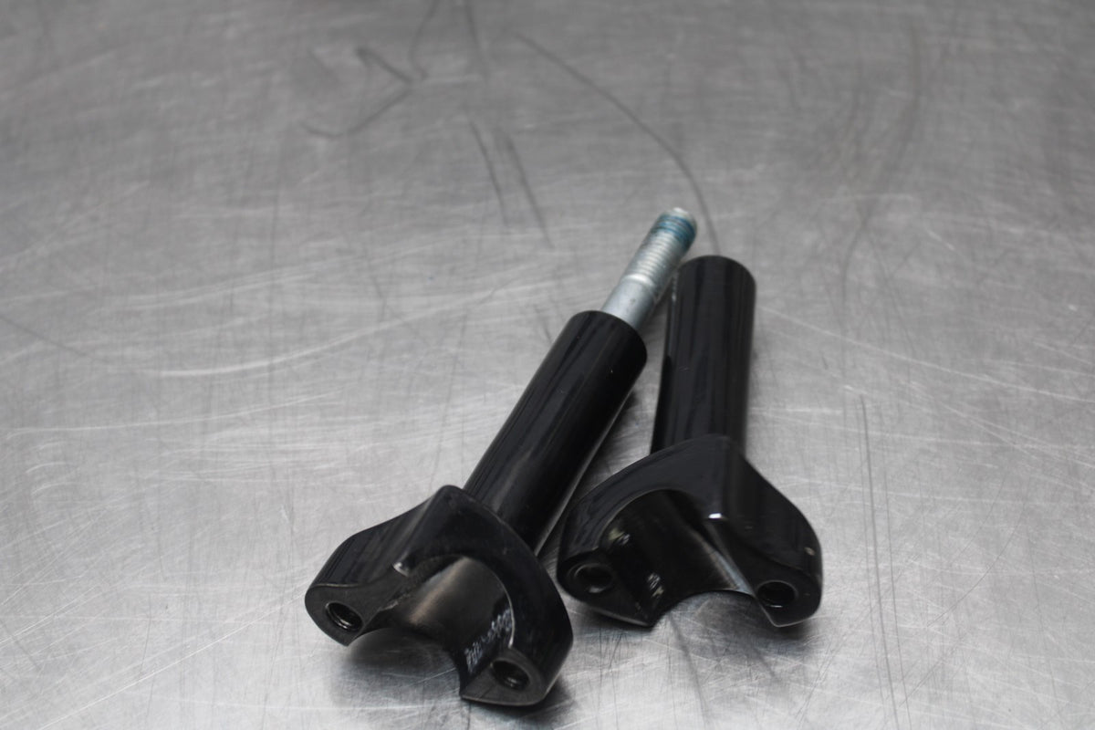 22 HARLEY-DAVIDSON SOFTAIL HANDLEBAR RISERS BB859