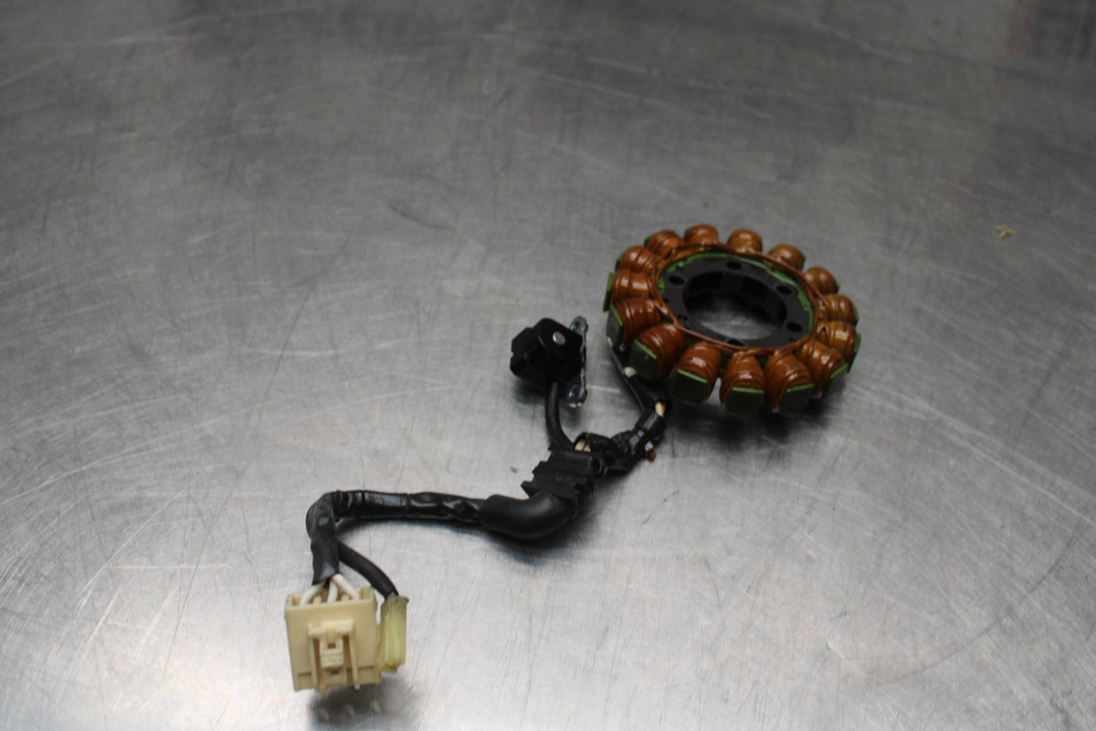 18 YAMAHA YZF R1  STATOR GENERATOR ALTERNATOR MAGNETO BB838