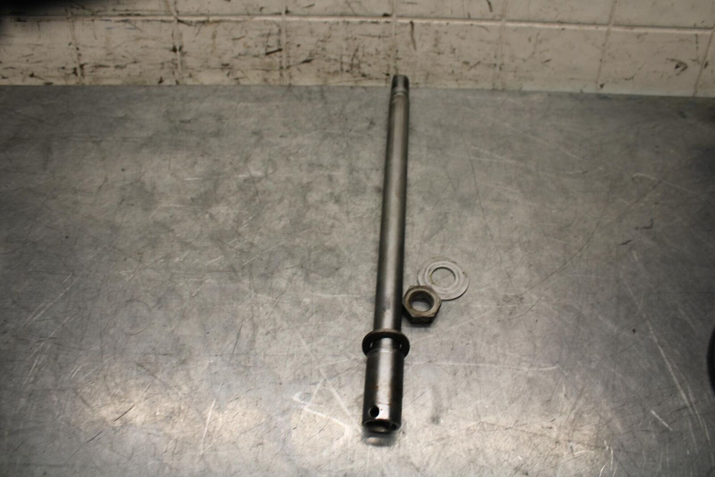 2003 Yamaha Vmax 1200 VMX1200 REAR AXLE BACK WHEEL RIM PIVOT BOLT AXEL BB563