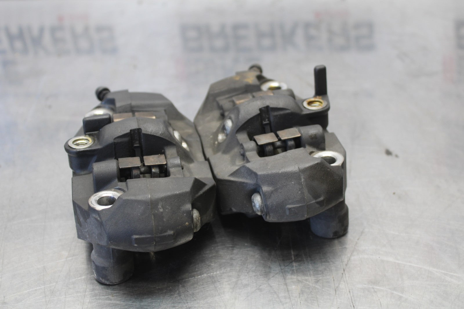 06-07 SUZUKI GSXR 600 RIGHT LEFT FRONT BRAKE CALIPER SET PAIR CALIPERS BB170