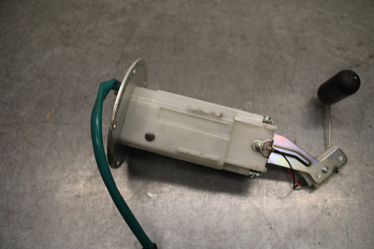 24-25 KAWASAKI NINJA ZX6R FUEL PUMP GAS PETROL SENDER UNIT BB726