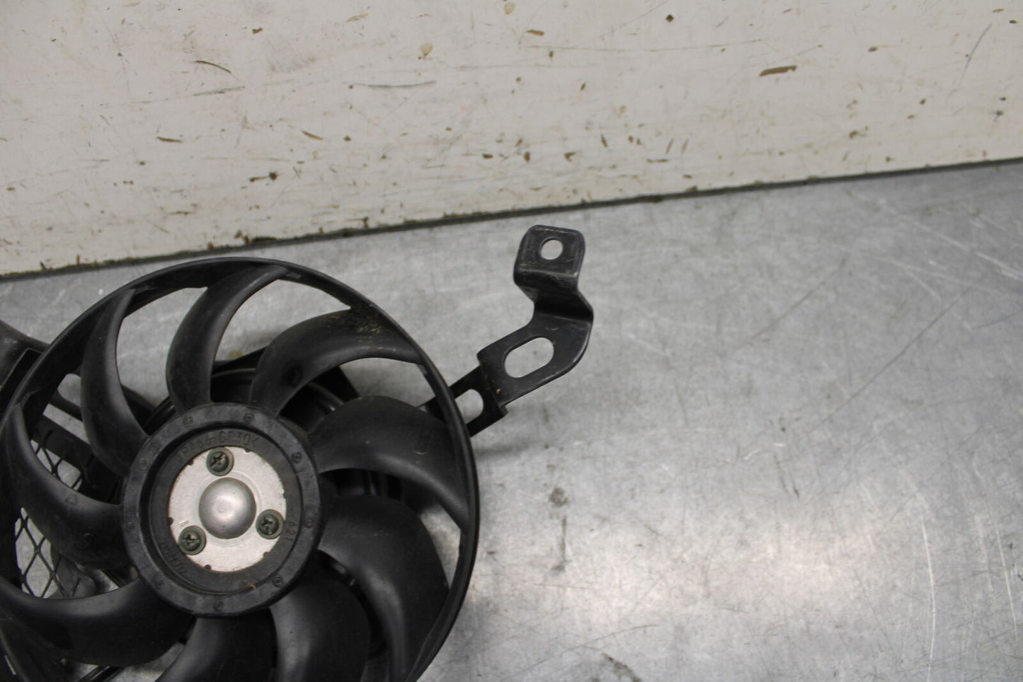 05-06 SUZUKI GSXR1000 ENGINE RADIATOR COOLING FAN 17800-41G00 BB677