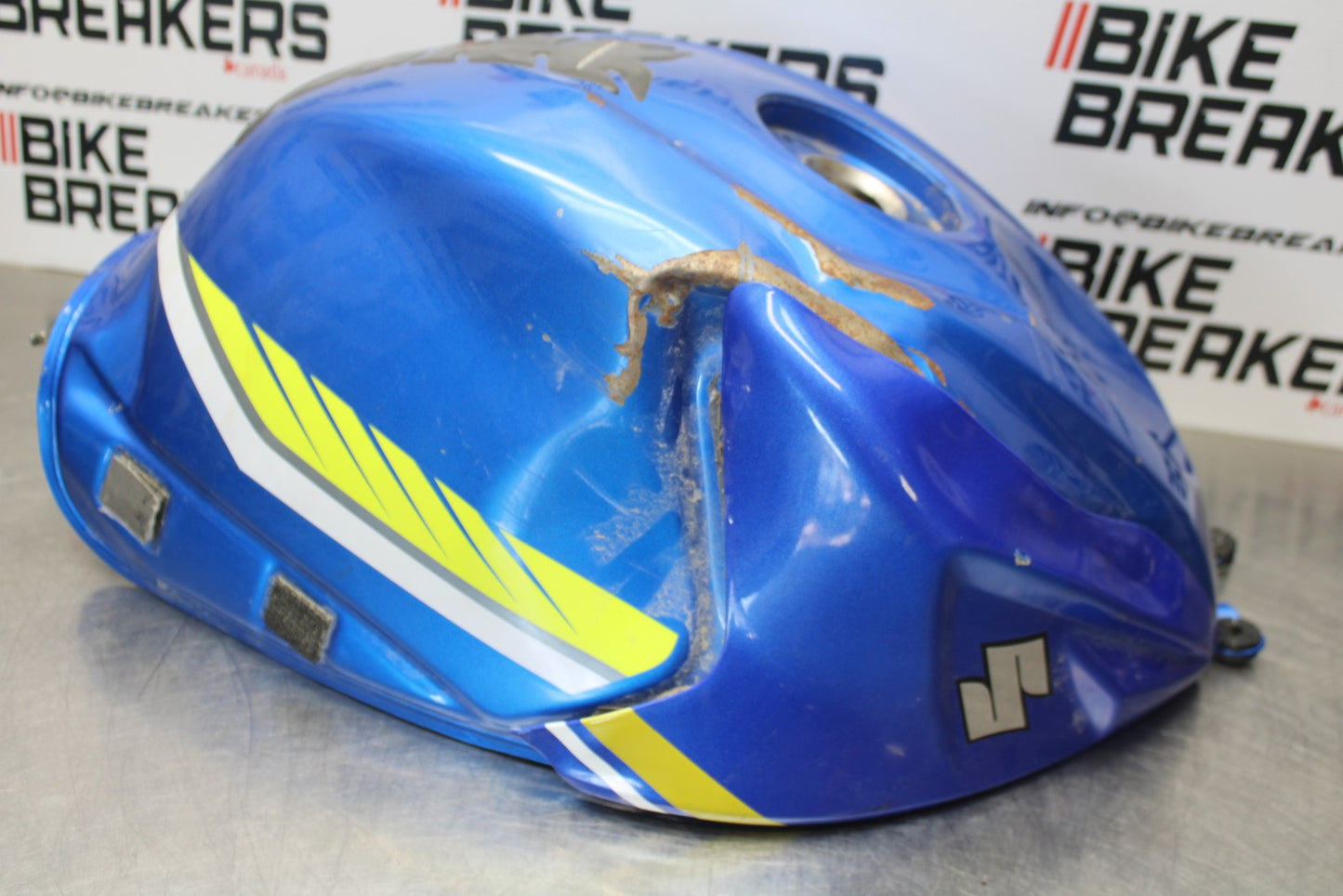 11-22 SUZUKI GSXR 600  GAS TANK FUEL CELL PETROL RESERVOIR BB193