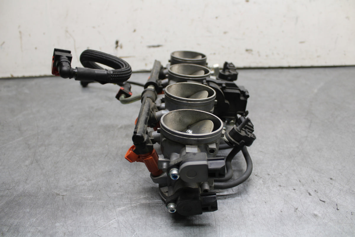 13-18 KAWASAKI NINJA ZX6R MAIN FUEL INJECTORS / THROTTLE BODIES 16163-0772 BB666