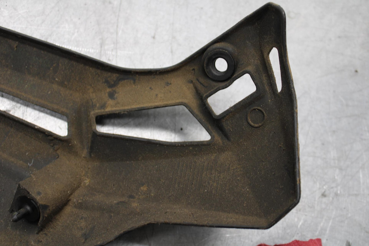 17 KAWASAKI Z900 ZR900 ENGINE COVER BB549