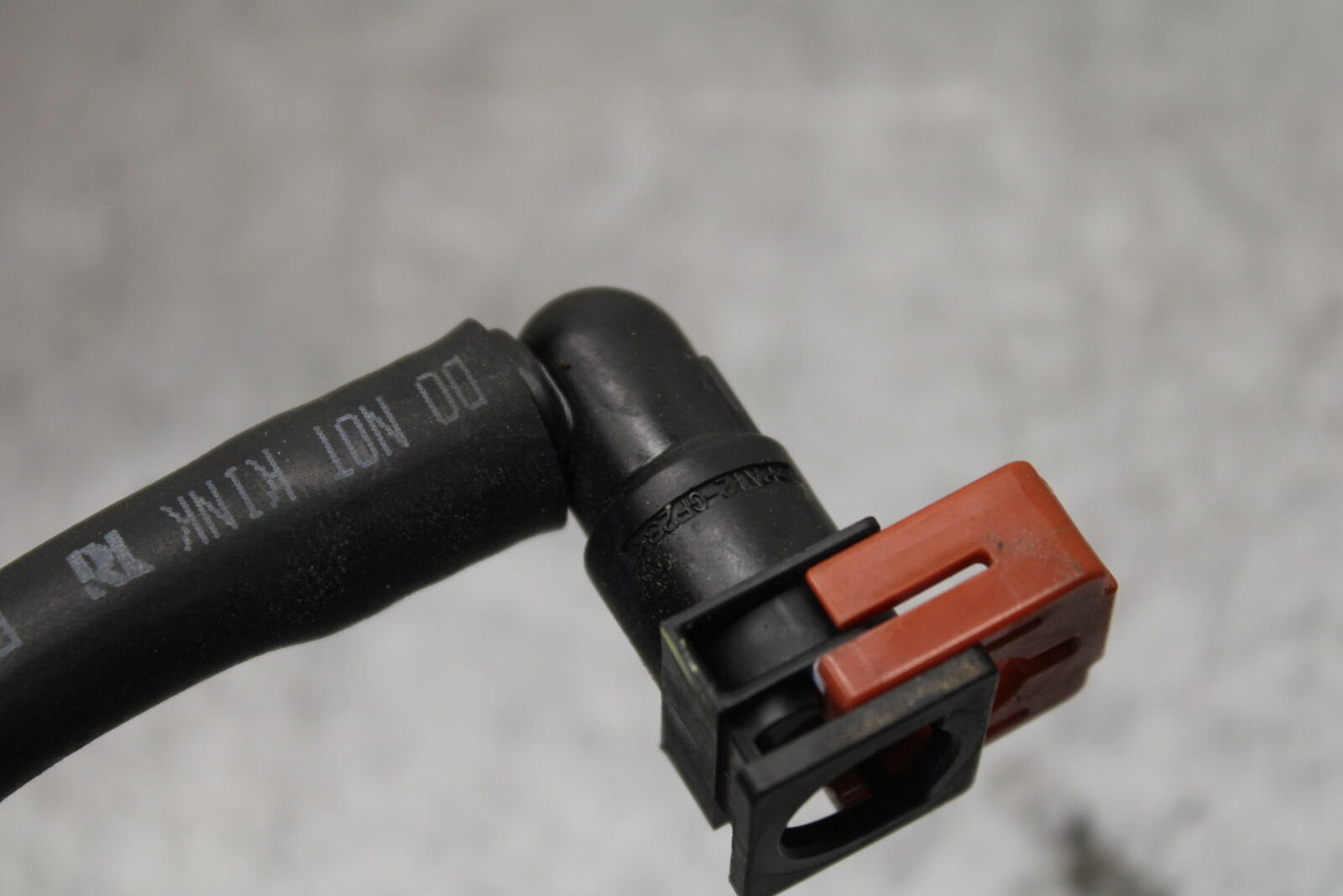 18-23 KAWASAKI NINJA 400 FUEL HOSE GAS LINE TUBE PIPE BB660