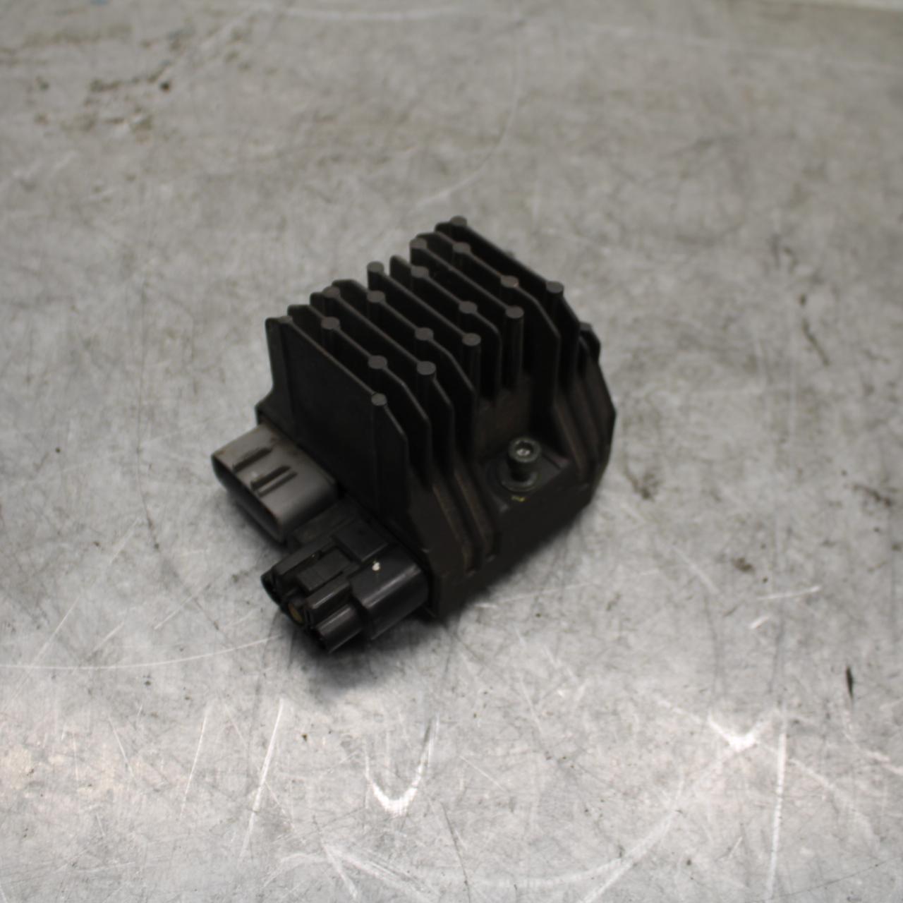 04-06 YAMAHA YZF R1 RECTIFIER VOLTAGE REGULATOR BB432