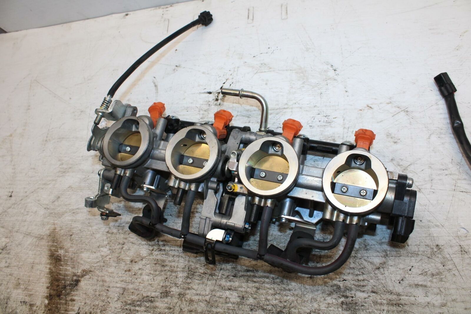 13-18 KAWASAKI NINJA ZX6R MAIN FUEL INJECTORS / THROTTLE BODIES BB311