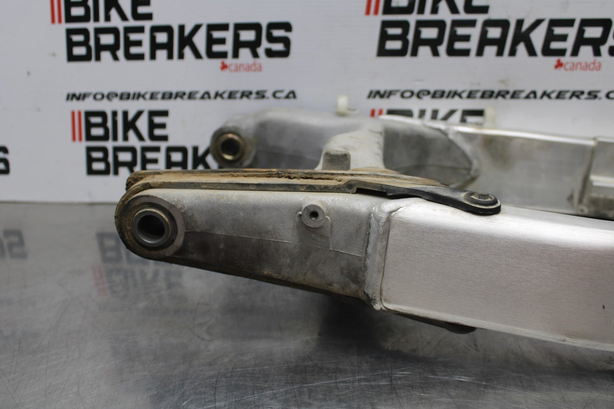 98-05 HONDA SUPER HAWK 1000 VTR1000F REAR SWINGARM BACK SWING ARM BB821