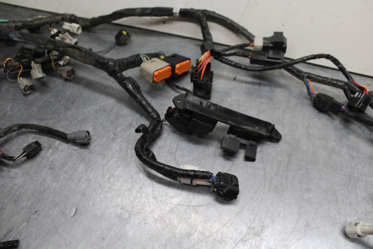 08-10 SUZUKI GSXR 600 MAIN ENGINE WIRING HARNESS MOTOR WIRE LOOM BB753