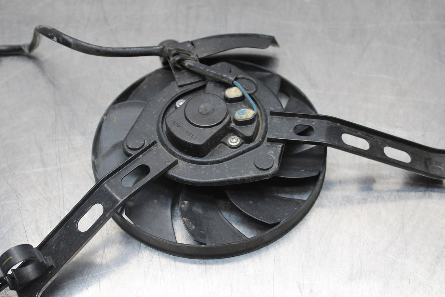 14-17 YAMAHA FZ07 ENGINE RADIATOR COOLING FAN BB162