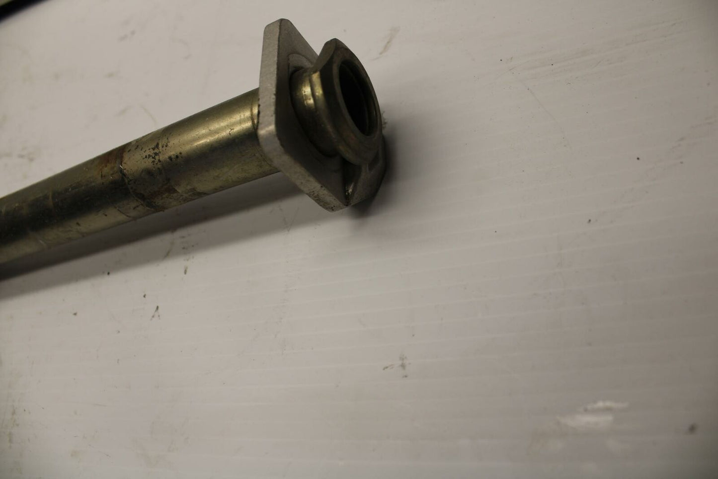 13-16 SUZUKI BANDIT 1250S ABS REAR AXLE BACK WHEEL RIM PIVOT BOLT AXEL BB238