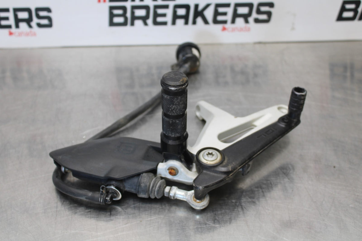 18-22 HUSQVARNA VITPILEN 701 RIGHT REARSET REAR SET DRIVER FOOT PEG REST BB198