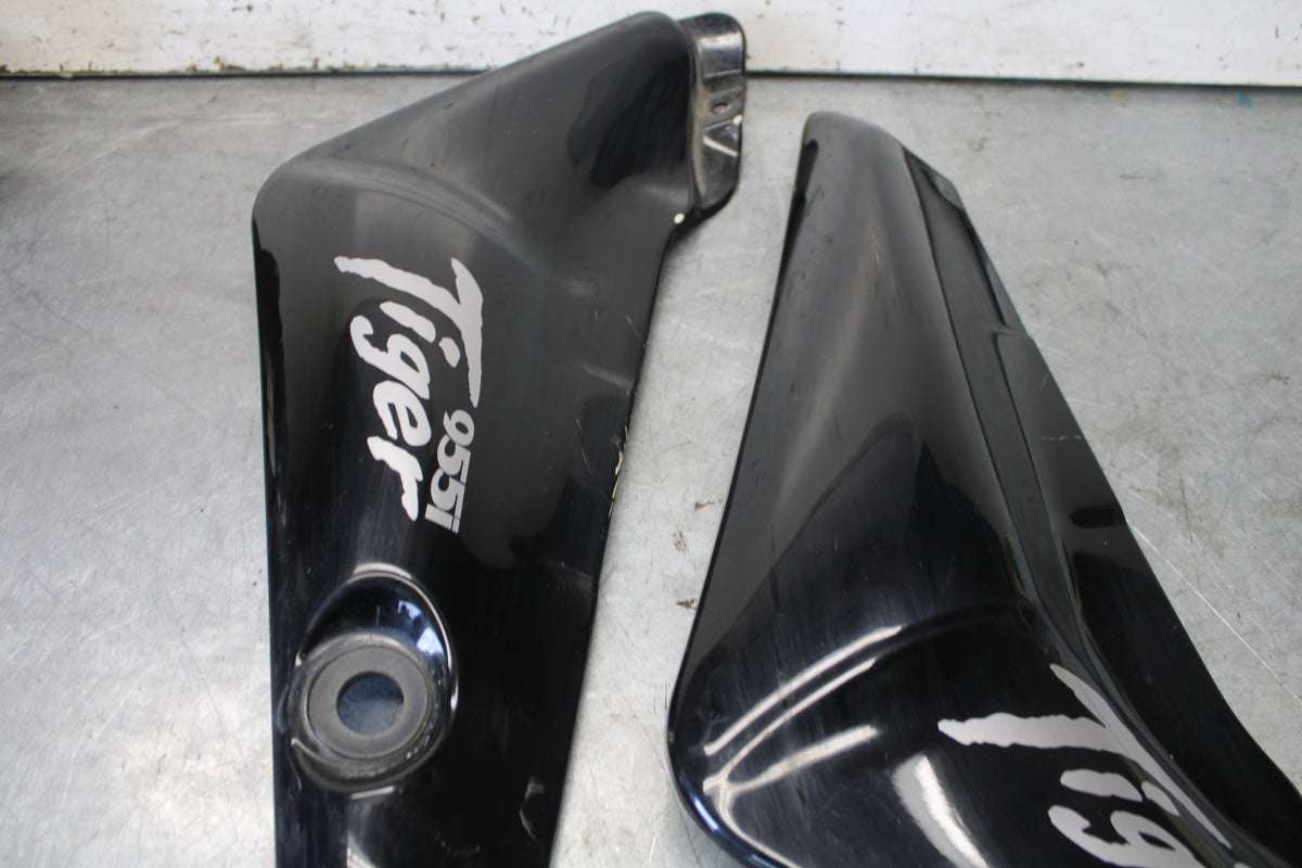 01-06 TRIUMPH TIGER 955I RIGHT LEFT FRONT SIDE SEAT PANELS TRIMS COWLS BB693