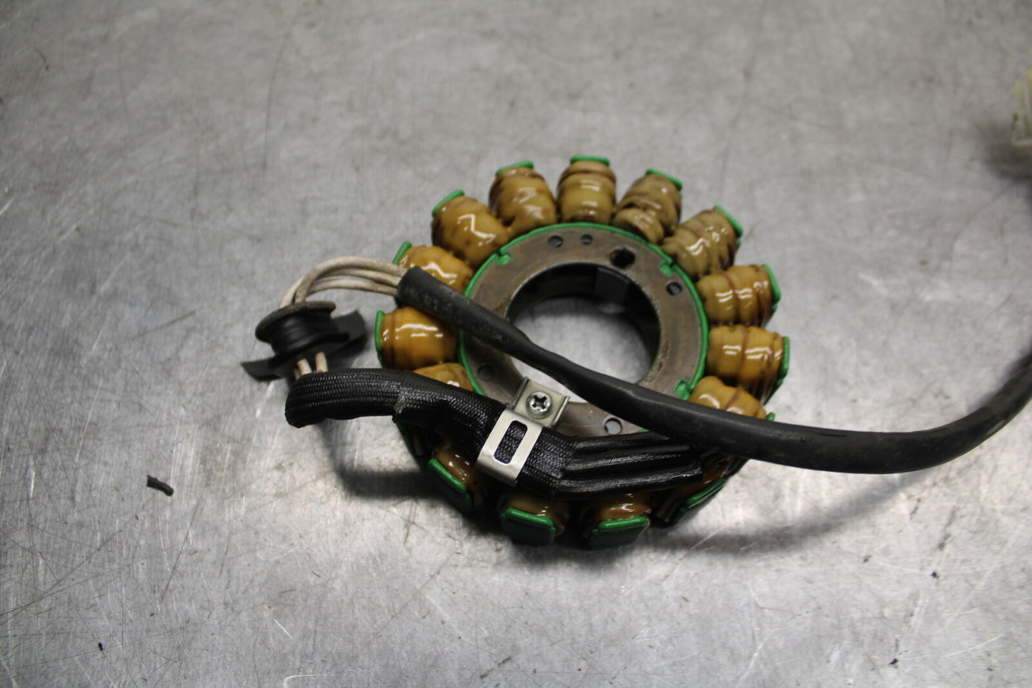 05-06 SUZUKI GSXR1000 STATOR GENERATOR ALTERNATOR MAGNETO 31401-41G00 BB677