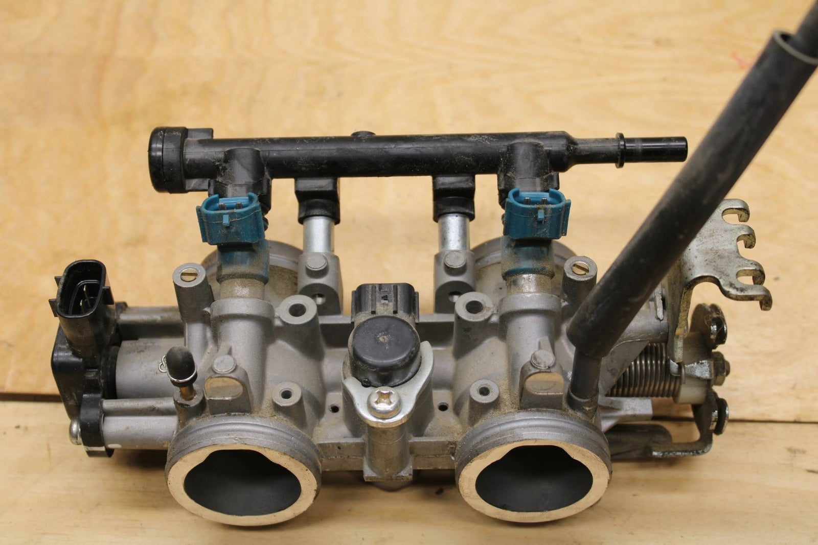 18-21 YAMAHA XSR700 MAIN FUEL INJECTORS / THROTTLE BODIES BB323