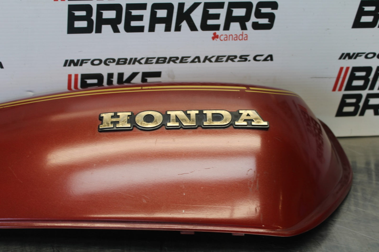 78-79 HONDA GOLDWING 1000 RIGHT GAS TANK CAP COVER TRIM PANELCOWL FAIRING BB171