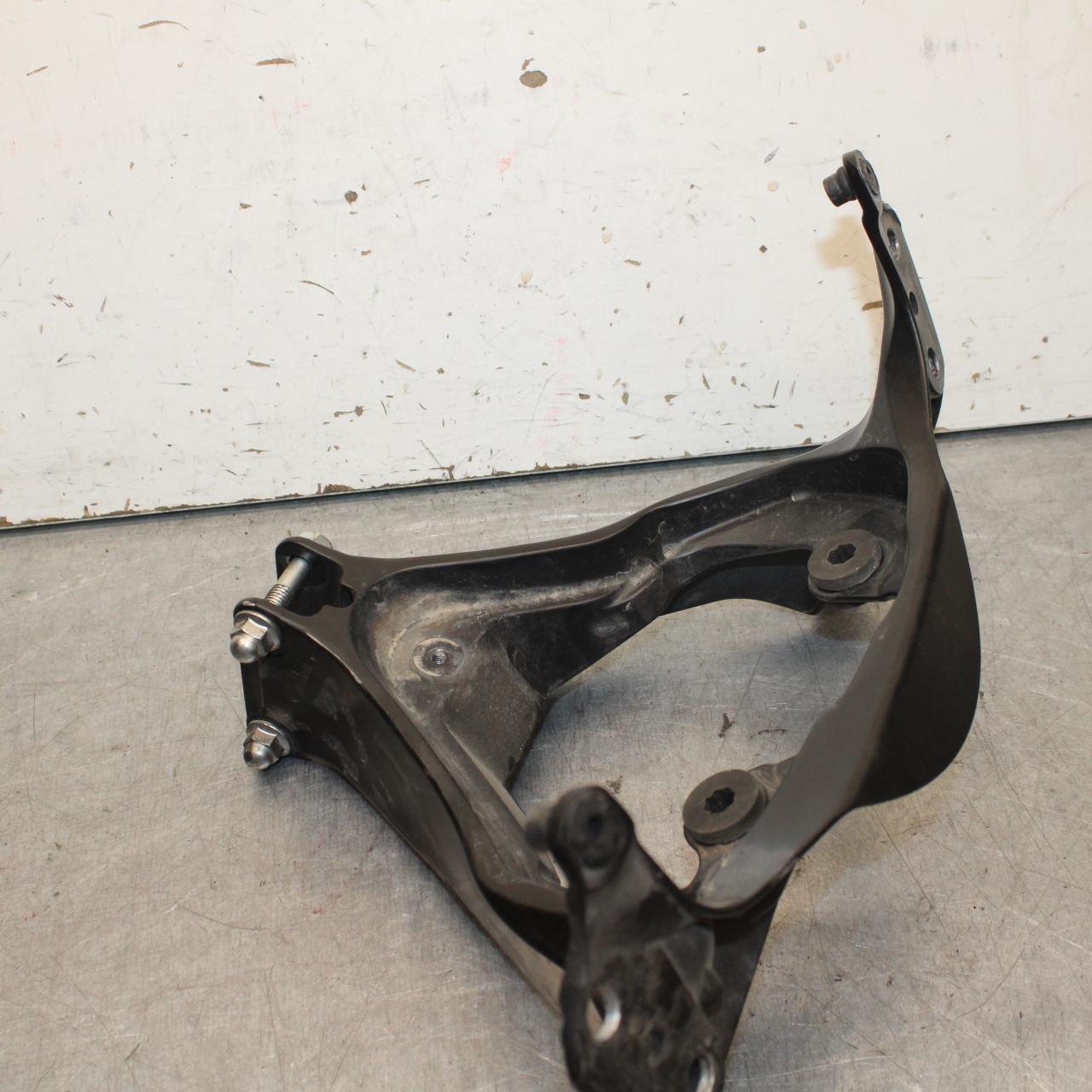 06-07 SUZUKI GSXR750 UPPER FAIRING MIRROR GAUGES STAY BRACKET 94511-01H00 BB645
