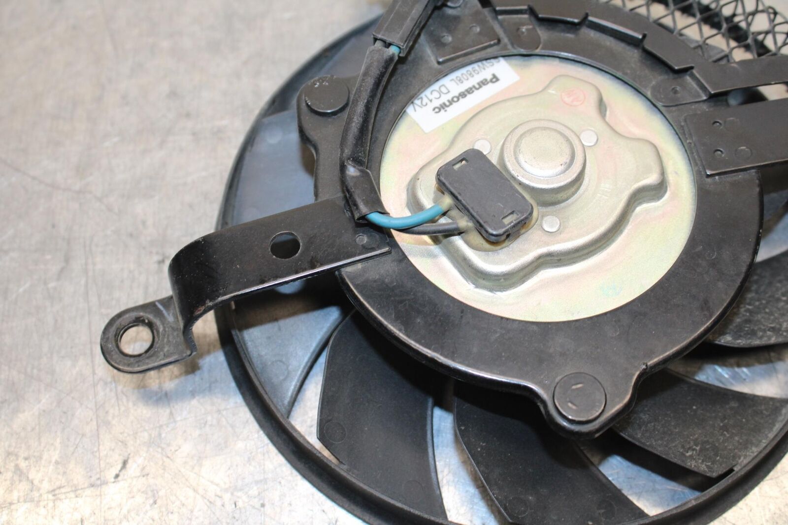 06-07 SUZUKI GSXR 600 ENGINE RADIATOR COOLING FAN BB104