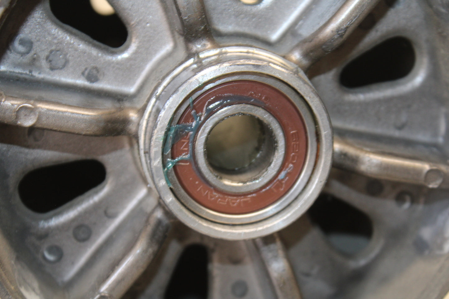07-08 TRIUMPH DAYTONA 675 REAR WHEEL BACK RIM BB685