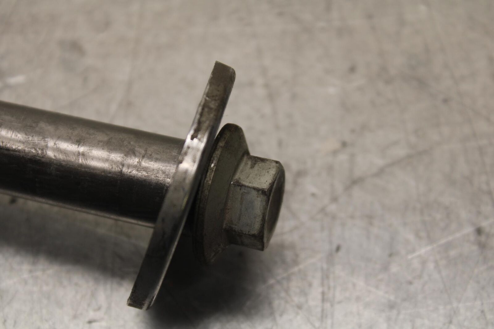 03-08 KAWASAKI VULCAN 1600 REAR AXLE BACK WHEEL RIM PIVOT BOLT AXEL BB616