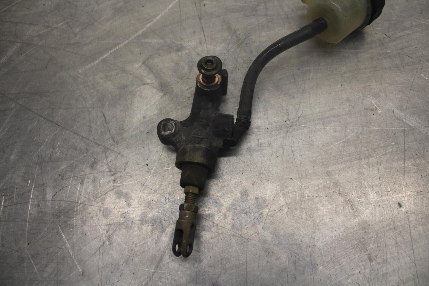 05 YAMAHA YZF R6S REAR BREMBO  BRAKE MASTER CYLINDER W RESERVOIR BB462