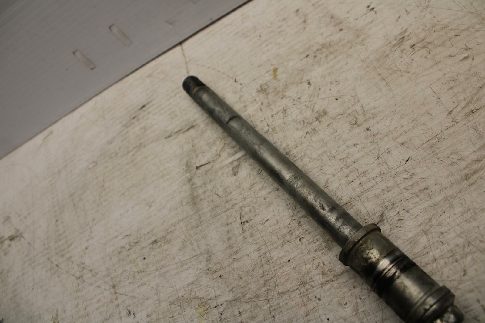 09 YAMAHA FZ6 FRONT WHEEL RIM AXLE PIVOT BOLT 4XV-25181-10-00 BB295