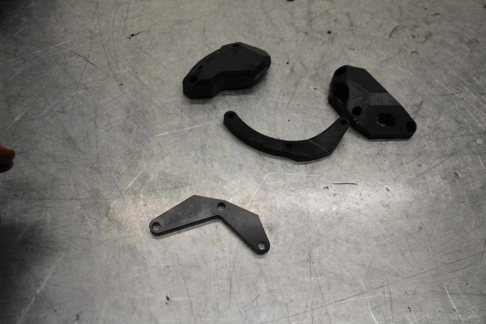 11-15 KAWASAKI ZX1000R ENGINE GAURD PROTECTOR BB445