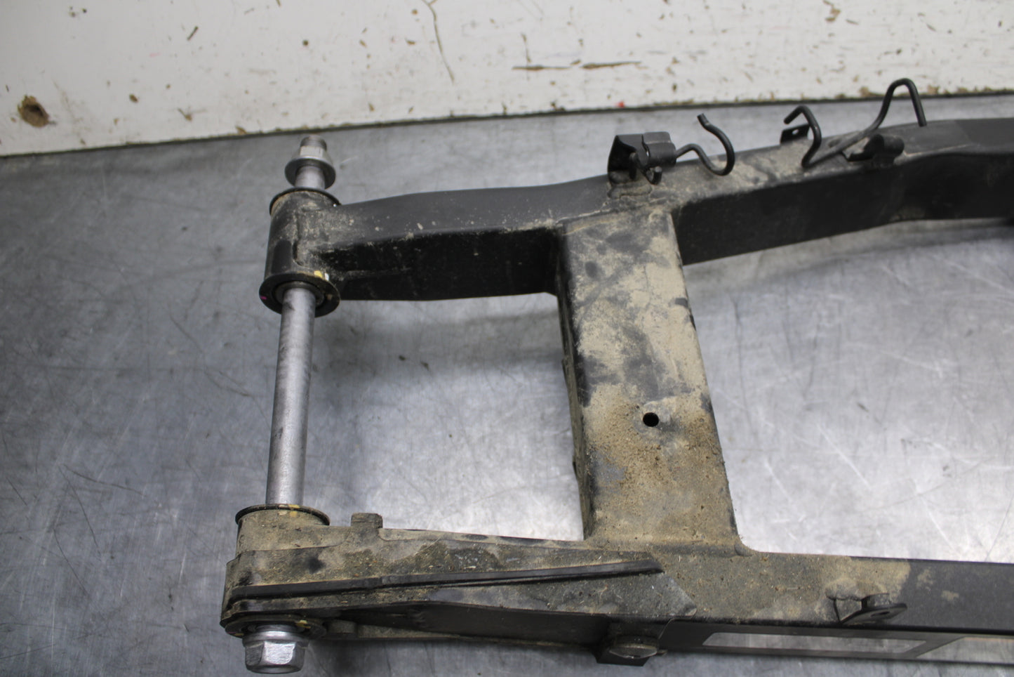 24 KAWASAKI NINJA 500 ABS REAR SWINGARM BACK SUSPENSION SWING ARM BB730