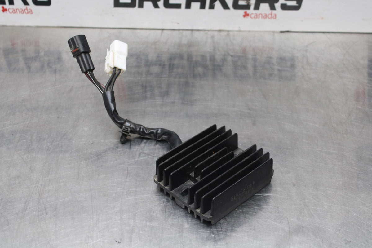 15 SUZUKI GW250F RECTIFIER VOLTAGE REGULATOR BB789