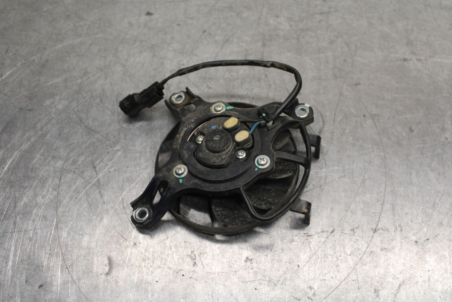 15-19 HONDA CBR300R ENGINE RADIATOR COOLING FAN  BB112