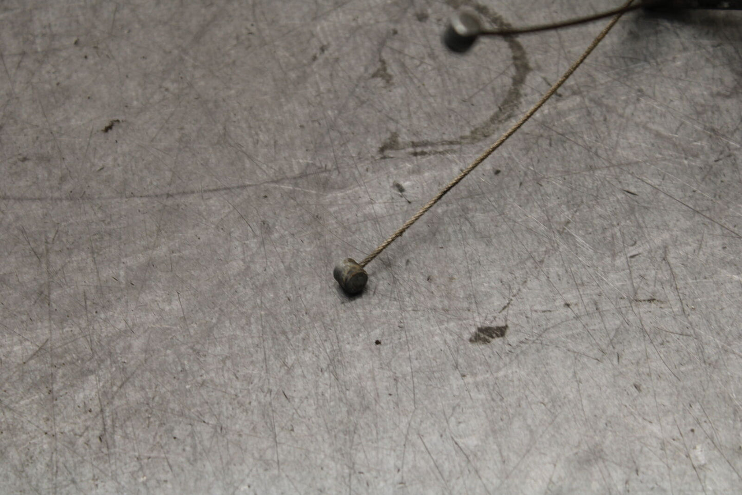 05-06 SUZUKI GSXR1000 THROTTLE CABLES LINES 58300-41G00 58300-41G10 BB677