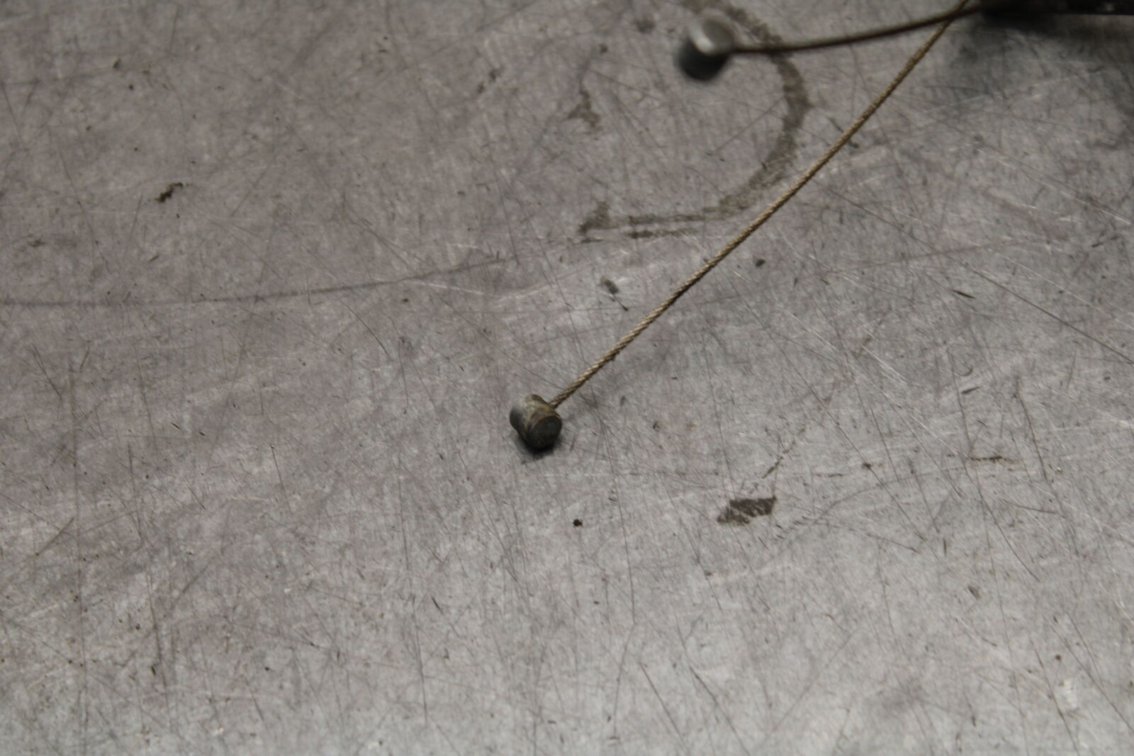 05-06 SUZUKI GSXR1000 THROTTLE CABLES LINES 58300-41G00 58300-41G10 BB677