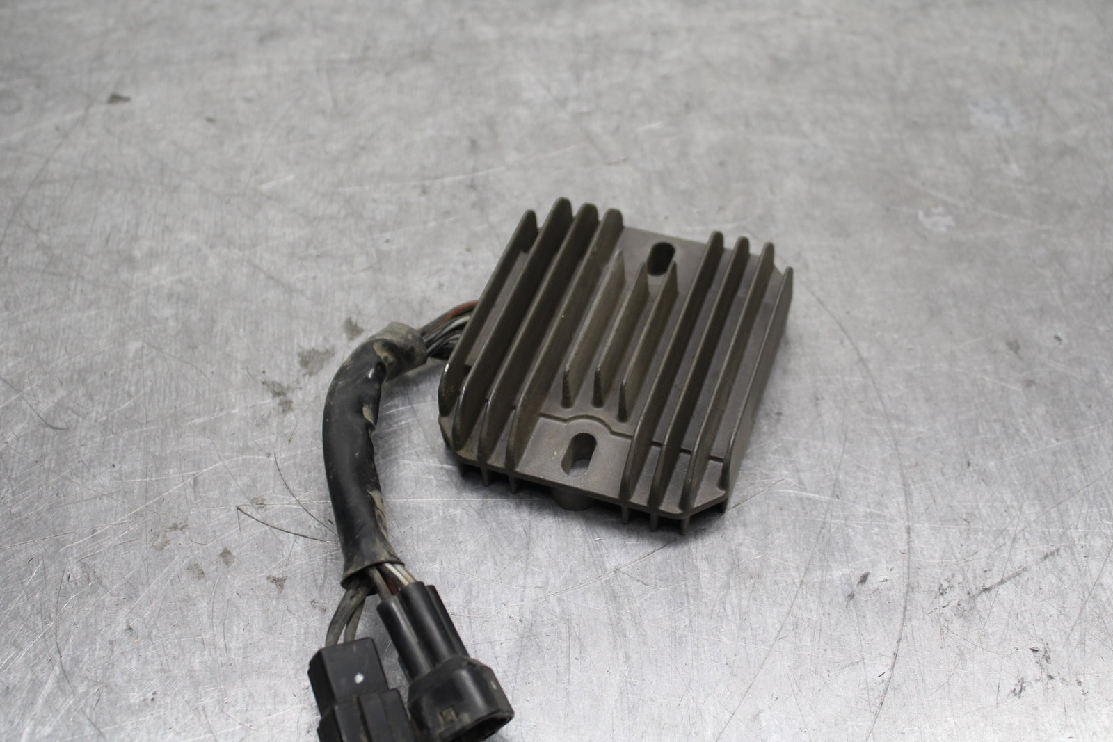 03 SUZUKI SV650S RECTIFIER VOLTAGE REGULATOR BB130