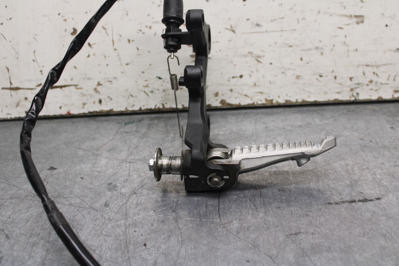 18-23 KAWASAKI NINJA 400 EX400 ABS RIGHT REARSET REAR SET FOOT PEG REST BB747