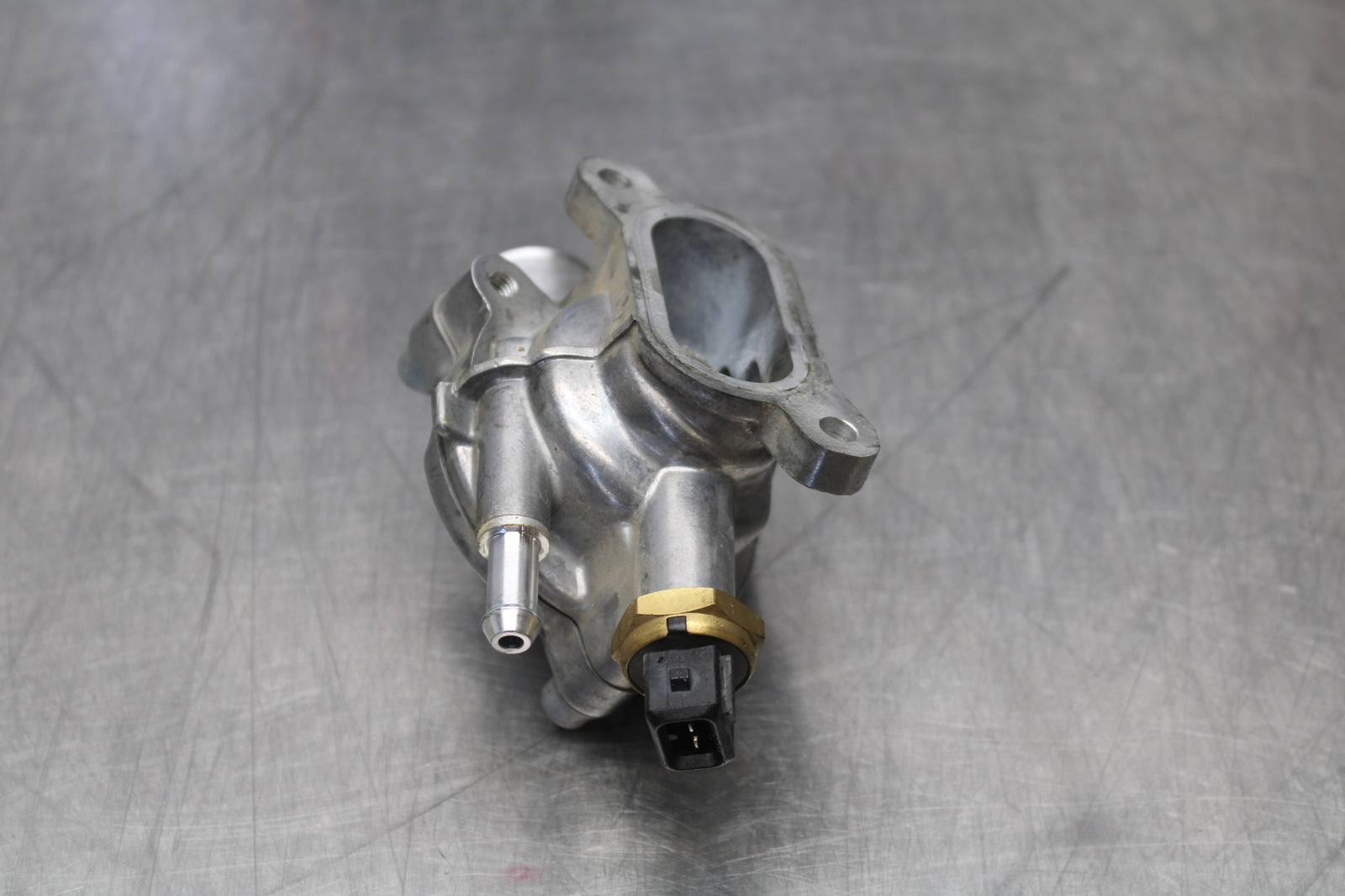 10-11 BMW S1000RR THERMOSTAT W HOUSING ASSEMBLY BB168