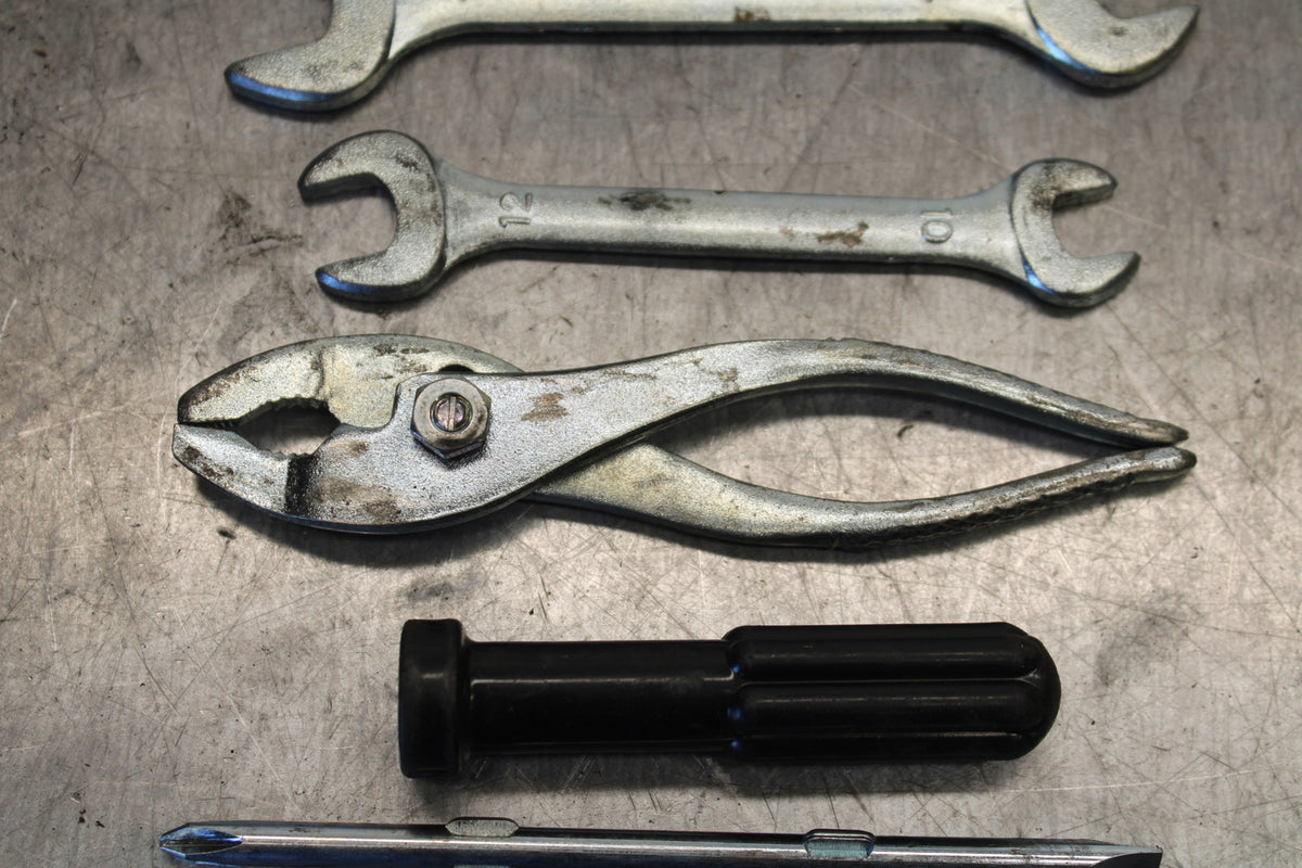 07-09 YAMAHA FZ6 STOCK TOOLS OEM TOOL BAG KIT SET BB713